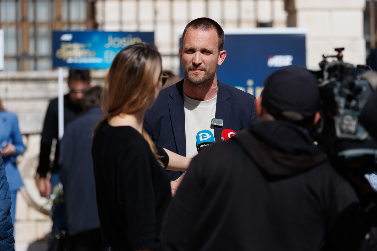 Đir po gradu, subotnja špica, 12. travnja 2025. Đir po gradu, subotnja špica, 12. travnja 2025.