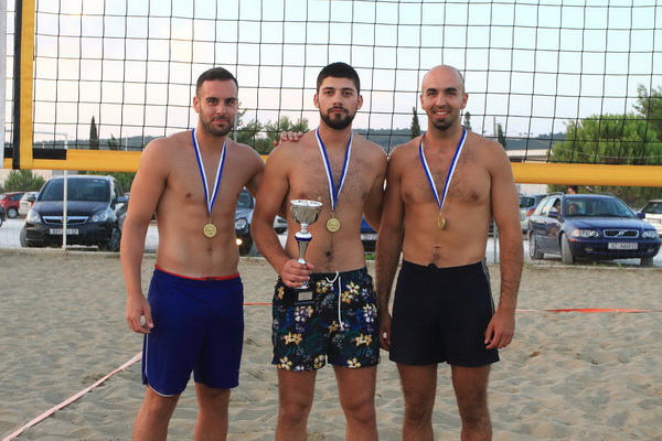 Na plaži Punta u Bibinjama održan 6. Memorijalni turnir u odbojci na pijesku za Tomislav Sikirića – Siku. Foto: Leo Banić Na plaži Punta u Bibinjama održan 6. Memorijalni turnir u odbojci na pijesku za Tomislav Sikirića – Siku. Foto: Leo Banić
