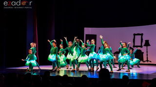 Predstava “Odgojoj” Plesne udruge Gesta u HNK Zadar