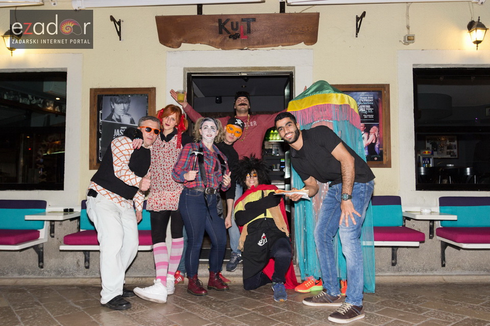 Cafe bar Doma: Povratak u Dolinu ćupova Cafe bar Doma: Povratak u Dolinu ćupova