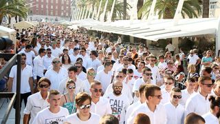 Split dostojanstveno na posljednju plovidbu ispratio legendu Olivera Dragojevića