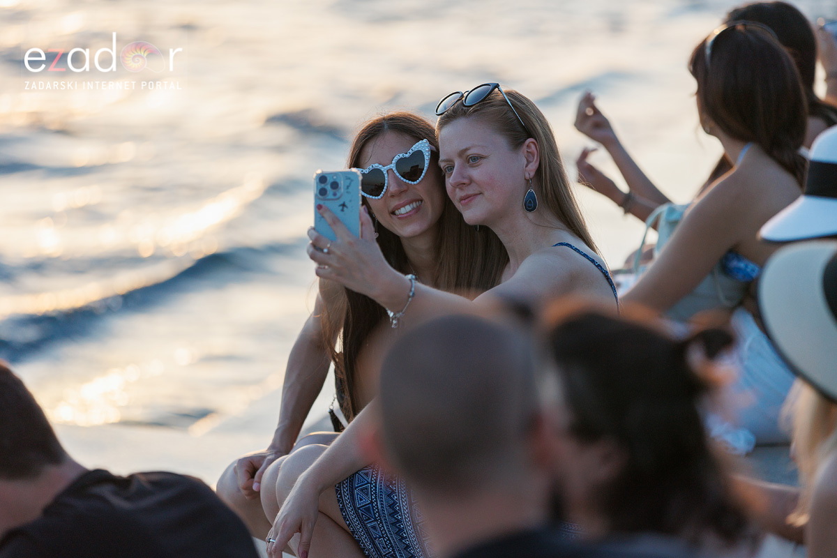 Večernji đir po gradu 18. lipnja 2024. Večernji đir po gradu 18. lipnja 2024.