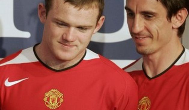 Rooney i Neville (Foto:Reuters)