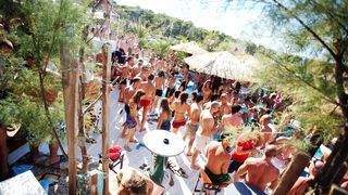 Image 1175651 (auto)