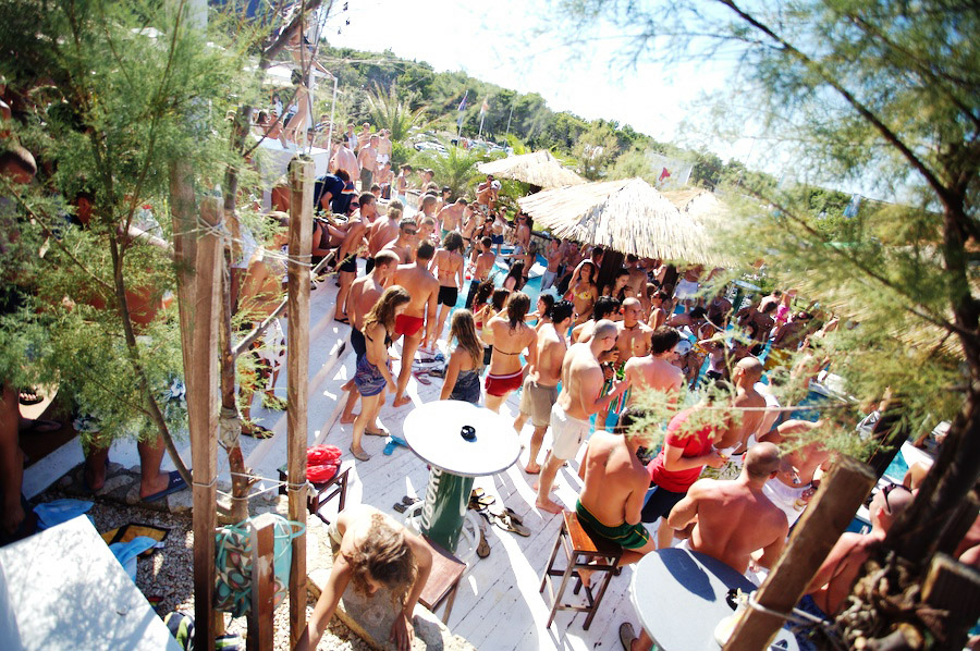 Image 1175651 (auto)