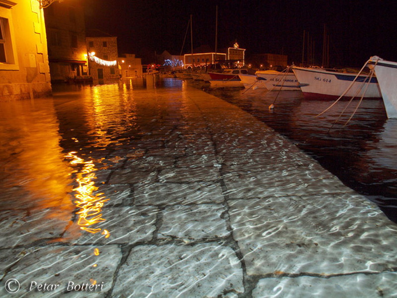 Starogradska plima, Foto: Petar Botteri Starogradska plima, Foto: Petar Botteri