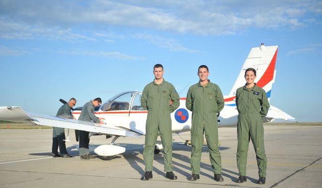 Kadeti izveli prve samostalne letove