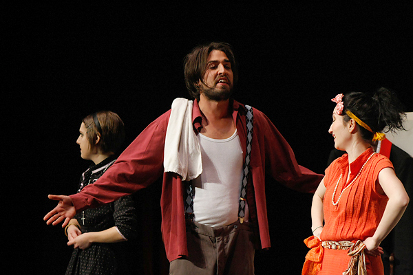 Zadarska Noć kazališta – “Teštament” (foto:Saša Čuka) Zadarska Noć kazališta – “Teštament” (foto:Saša Čuka)