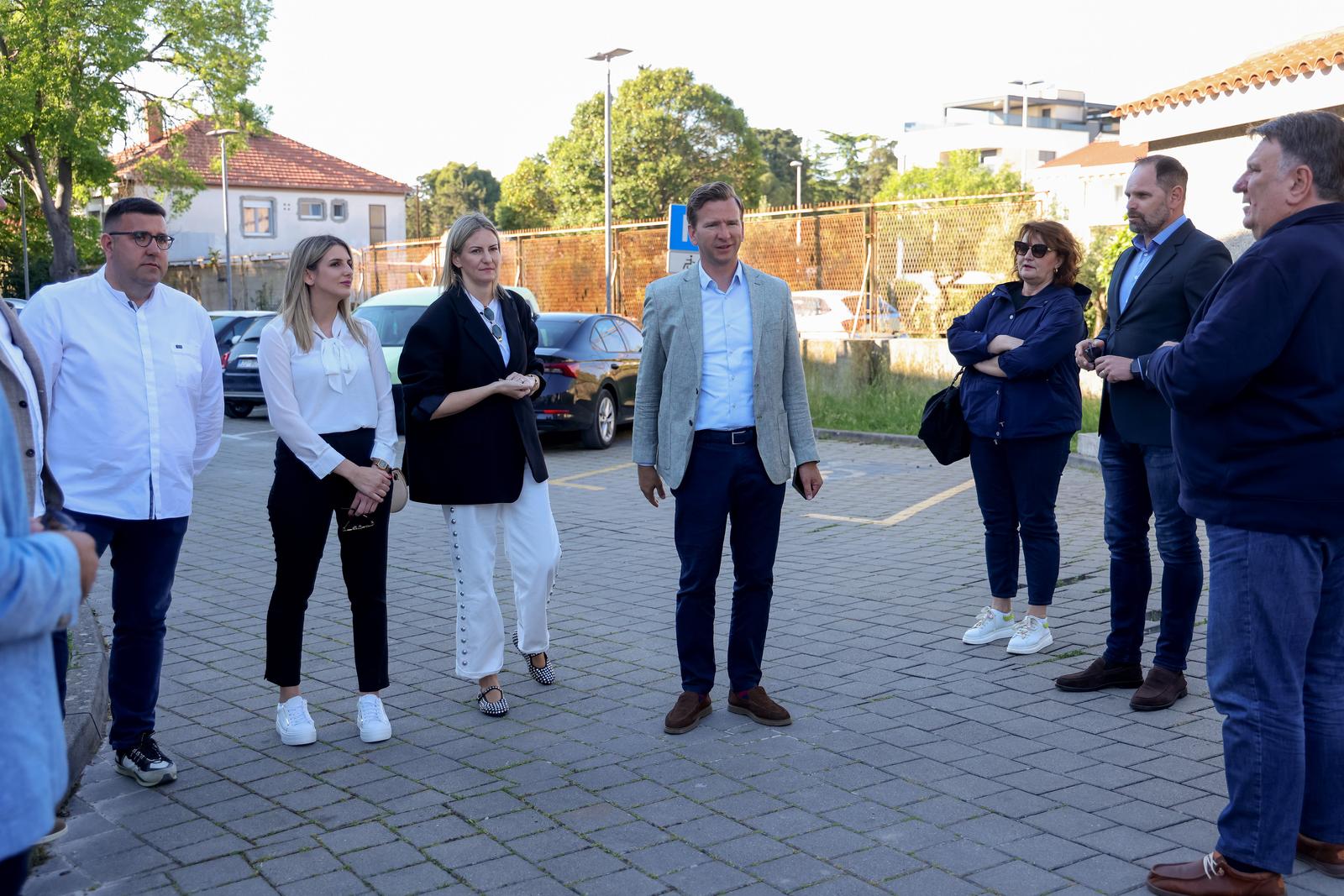 Predaja županijske liste HDZ-a i kandidat za župana Josip Bilaver Predaja županijske liste HDZ-a i kandidat za župana Josip Bilaver