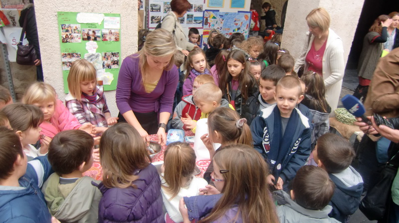 Radionica “Stari zadarski obrti” za najmlađe Zadrane, djeca iz vrtića Radionica “Stari zadarski obrti” za najmlađe Zadrane, djeca iz vrtića
