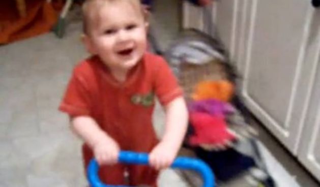 Rasplesana beba i majka pobijedili glazbenu industriju