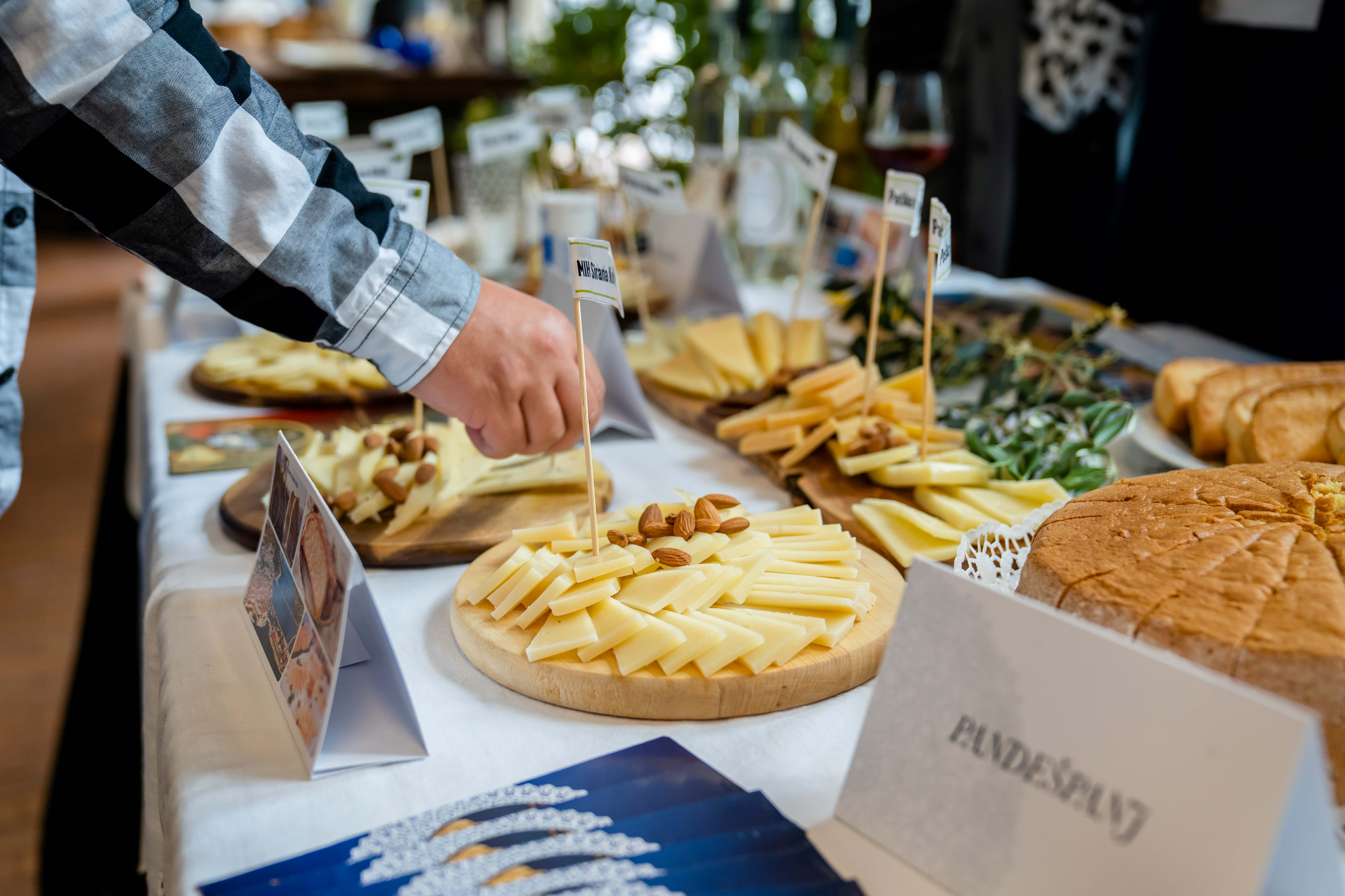 Predstavljanje eno-gastronomske ponude Zadarske županije medijima i turističkom sektoru u Ljubljani Predstavljanje eno-gastronomske ponude Zadarske županije medijima i turističkom sektoru u Ljubljani