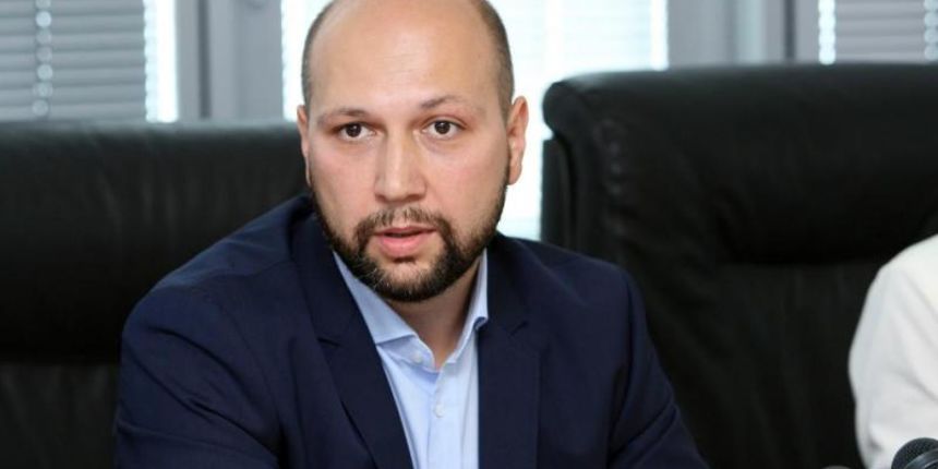 Konferencija za medije Ministarstva zastite okolisa i prirode na kojoj su ministar Mihael Zmajlovic, pomocnica ministra Marija Sculac Domac i Branka Pivcevic Novak predstavili su Nacionalni plan za zelenu javnu nabavu. Ministar zastite i okolisa Mihael Zm Konferencija za medije Ministarstva zastite okolisa i prirode na kojoj su ministar Mihael Zmajlovic, pomocnica ministra Marija Sculac Domac i Branka Pivcevic Novak predstavili su Nacionalni plan za zelenu javnu nabavu. Ministar zastite i okolisa Mihael Zm