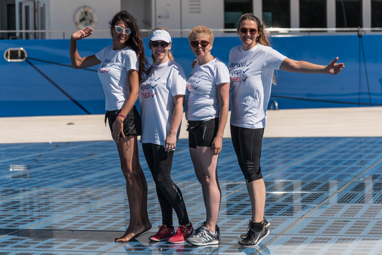 Stotinu vježbača na jutarnjem treningu Aktivne Hrvatske pozdravilo sunce Stotinu vježbača na jutarnjem treningu Aktivne Hrvatske pozdravilo sunce