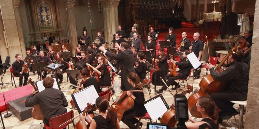 Zadarski komorni orkestar koncertom u katedrali Sv. Stošije proslavio 55 godina djelovanja, Foto: Toni Pajkin