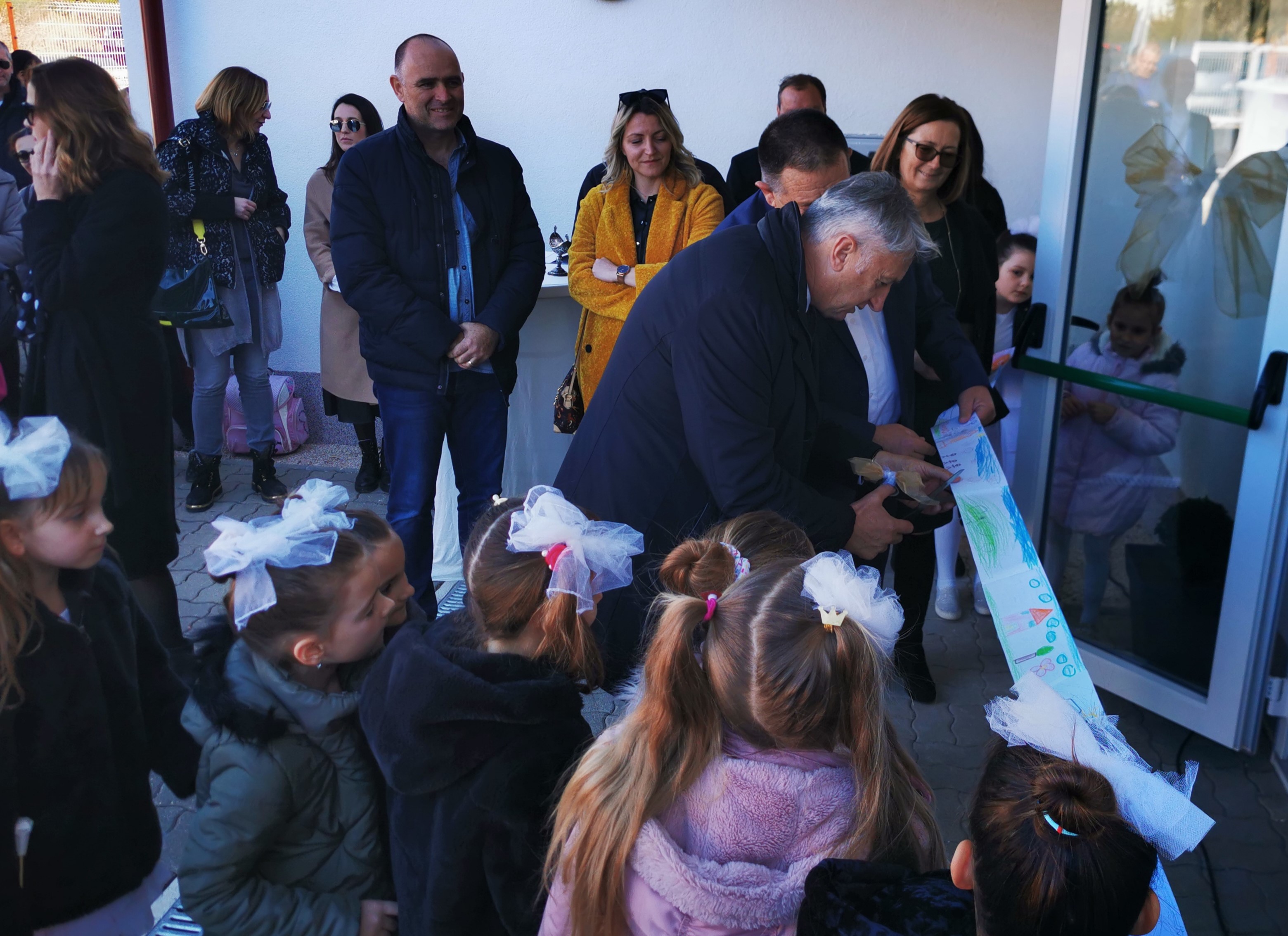 Otvoren dječji vrtić u Pakoštanima i započeli radovi na izgradnji luke u Dragama Otvoren dječji vrtić u Pakoštanima i započeli radovi na izgradnji luke u Dragama