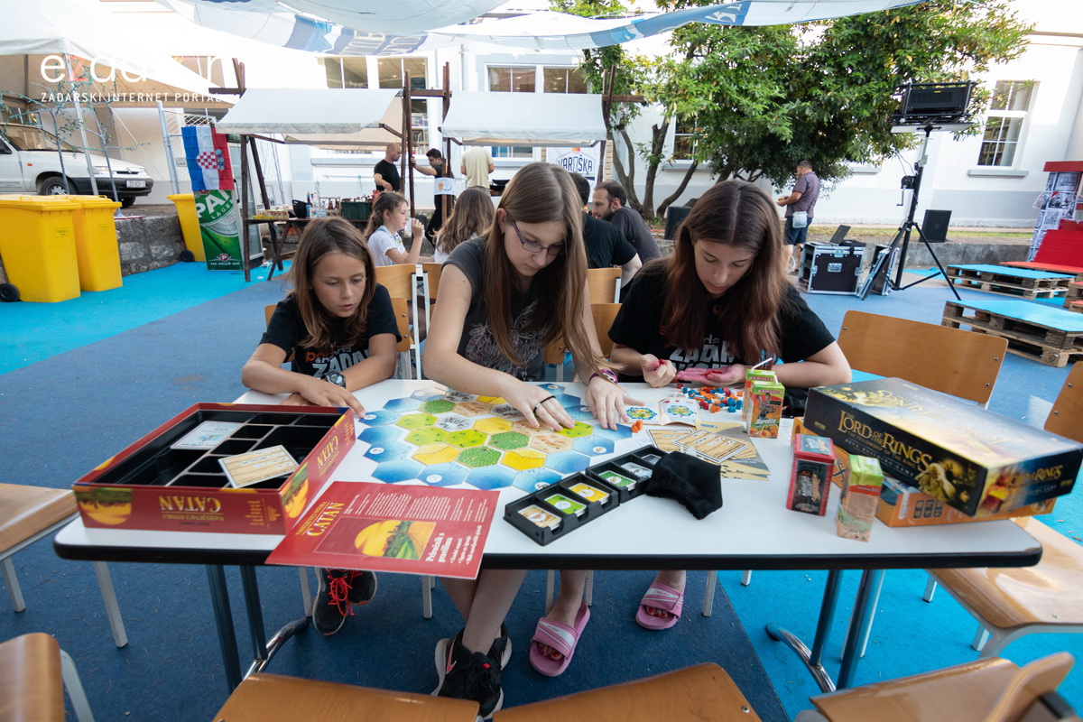 KvartArt 2018: Radionice, društvene i književne igre i Filmski kviz KvartArt 2018: Radionice, društvene i književne igre i Filmski kviz