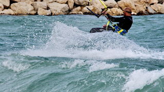 Na krilima juga: surferi i kiteri uživaju na Vitrenjaku