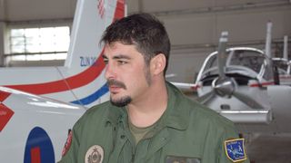 Mađarski piloti i tehničari posjetili eskadrilu aviona u Zemuniku