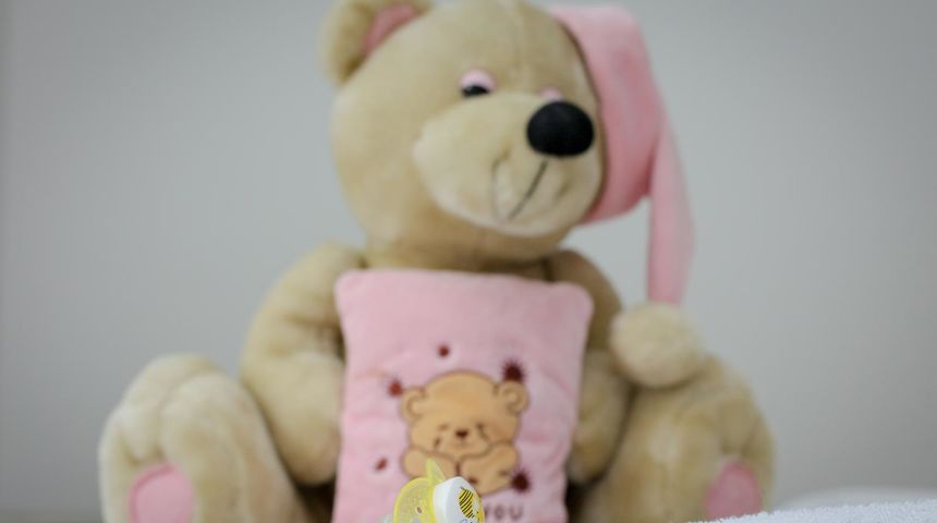 obitelj, djeca, medo, pedijatrija obitelj, djeca, medo, pedijatrija