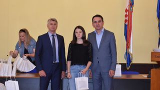 Prijem za nagrađivane učenike osnovnih i srednjh škola