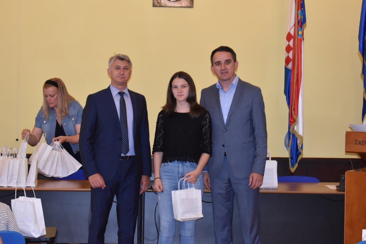 Prijem za nagrađivane učenike osnovnih i srednjh škola