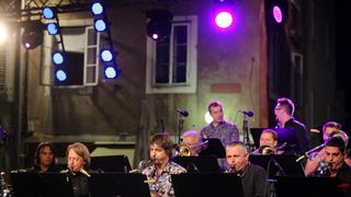 17.07.2013., Zadar – Na Poljani Sime Budinica odrzan je koncert Simon Marlowa i Jazz orkestra HRT-a. Photo: Filip Brala/PIXSELL 17.07.2013., Zadar – Na Poljani Sime Budinica odrzan je koncert Simon Marlowa i Jazz orkestra HRT-a. Photo: Filip Brala/PIXSELL