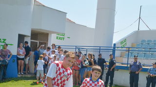 Zadarska vatrena četvorka na Stanovima se družila s mladim zadarskim nogometašima Zadarska vatrena četvorka na Stanovima se družila s mladim zadarskim nogometašima