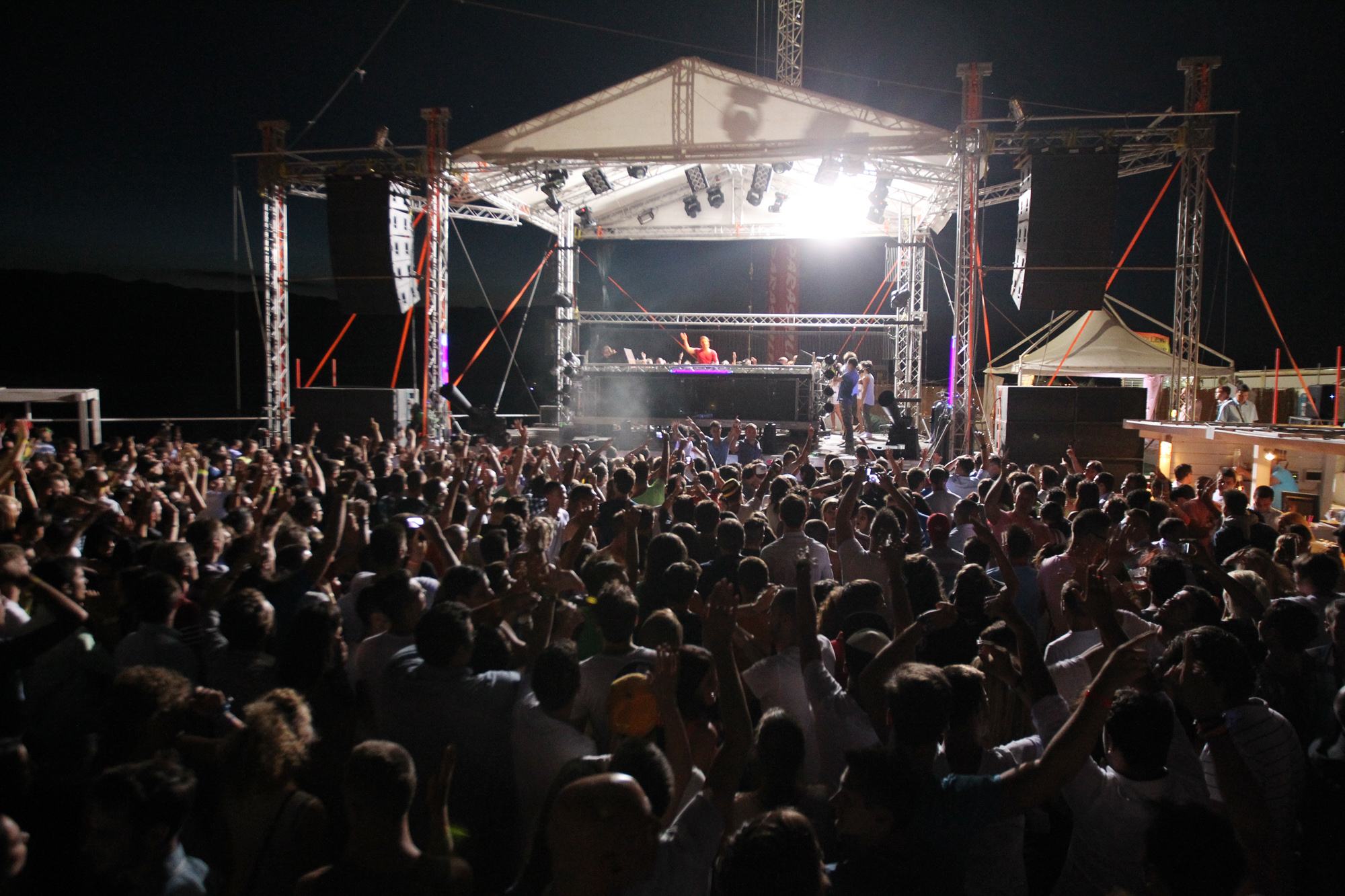 DJ Axwell u Papayi DJ Axwell u Papayi