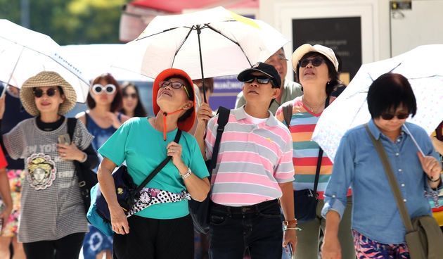 Ljeto, turisti, kinezi, vrućina, sunce