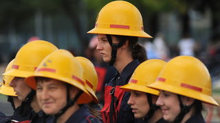 Zadar, 290912
Atletska staza SC Visnjik.
Odrzano VI. drzavno natjecanje vatrogasaca republike Hrvatske. Domacin je Vatrogasna zajednica Zupanije Zadarske.
Foto: Luka Gerlanc / CROPIX Zadar, 290912
Atletska staza SC Visnjik.
Odrzano VI. drzavno natjecanje vatrogasaca republike Hrvatske. Domacin je Vatrogasna zajednica Zupanije Zadarske.
Foto: Luka Gerlanc / CROPIX