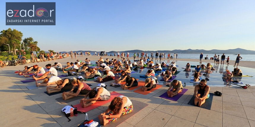 Kod Pozdrava suncu obilježen Međunarodni dan yoge Kod Pozdrava suncu obilježen Međunarodni dan yoge