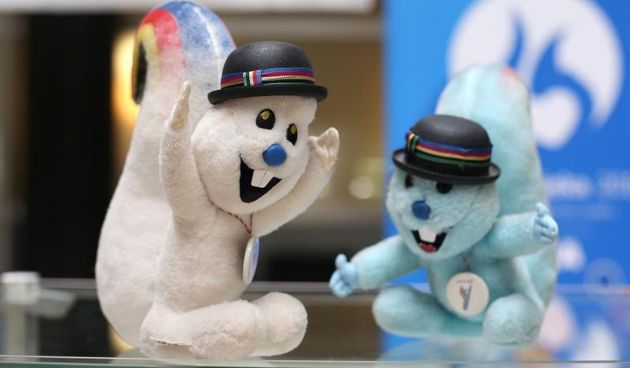 U auli Gradske uprave otvorena je izlozba ZAGI za EUG2016 autora Igora Novakovica. Izlozeni predmeti sa Univerzijade 1987 g. u Zagrebu