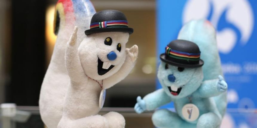 U auli Gradske uprave otvorena je izlozba ZAGI za EUG2016 autora Igora Novakovica. Izlozeni predmeti sa Univerzijade 1987 g. u Zagrebu U auli Gradske uprave otvorena je izlozba ZAGI za EUG2016 autora Igora Novakovica. Izlozeni predmeti sa Univerzijade 1987 g. u Zagrebu