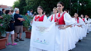 Biograd: 6. Dugi svehrvatski eno-eko-gastro-etno stol, Foto: Franjo Jurić Biograd: 6. Dugi svehrvatski eno-eko-gastro-etno stol, Foto: Franjo Jurić