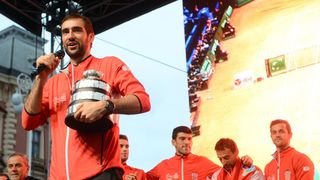 Zlatne tenisače na Trgu bana Josipa Jelačića dočekale tisuće navijača Zlatne tenisače na Trgu bana Josipa Jelačića dočekale tisuće navijača