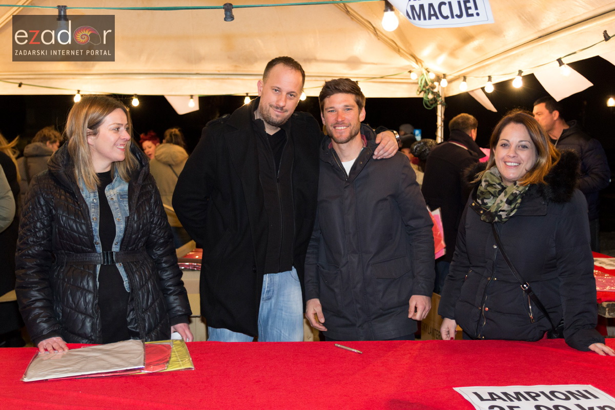 Humanitarni svjetlosni spektakl “Zaželi ljubav” na zadarskom Forumu, 18. veljače 2017. Humanitarni svjetlosni spektakl “Zaželi ljubav” na zadarskom Forumu, 18. veljače 2017.