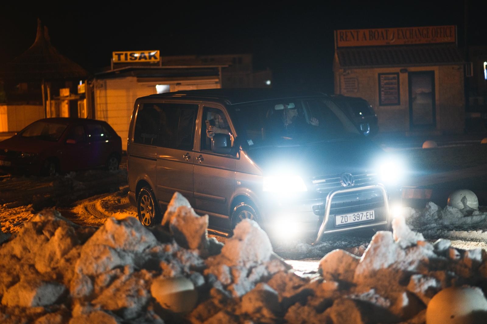 U Pakoštanima padala tuča više od 30 minuta i zabijelila cijelo mjesto U Pakoštanima padala tuča više od 30 minuta i zabijelila cijelo mjesto