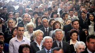 Zadar, 240411.
Uskrsnju misu u katedrali Sv. Stosije predvodio je zadarski nadbiskup Zelimir Puljic.
Foto : Andrija Lucic / cropix