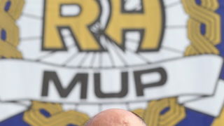 Zadar, 280912.
U sjedistu Policijske uprave zadarske u Centru Franko Lisica u Zadru, odrzala se svecana proslava Dana policije. Uz govor novog nacelnika PU zadarske Nevena Paskalina odrzana je i pokazna vjezba zadarskih specijalaca.
Na fotografiji: Neven Zadar, 280912.
U sjedistu Policijske uprave zadarske u Centru Franko Lisica u Zadru, odrzala se svecana proslava Dana policije. Uz govor novog nacelnika PU zadarske Nevena Paskalina odrzana je i pokazna vjezba zadarskih specijalaca.
Na fotografiji: Neven