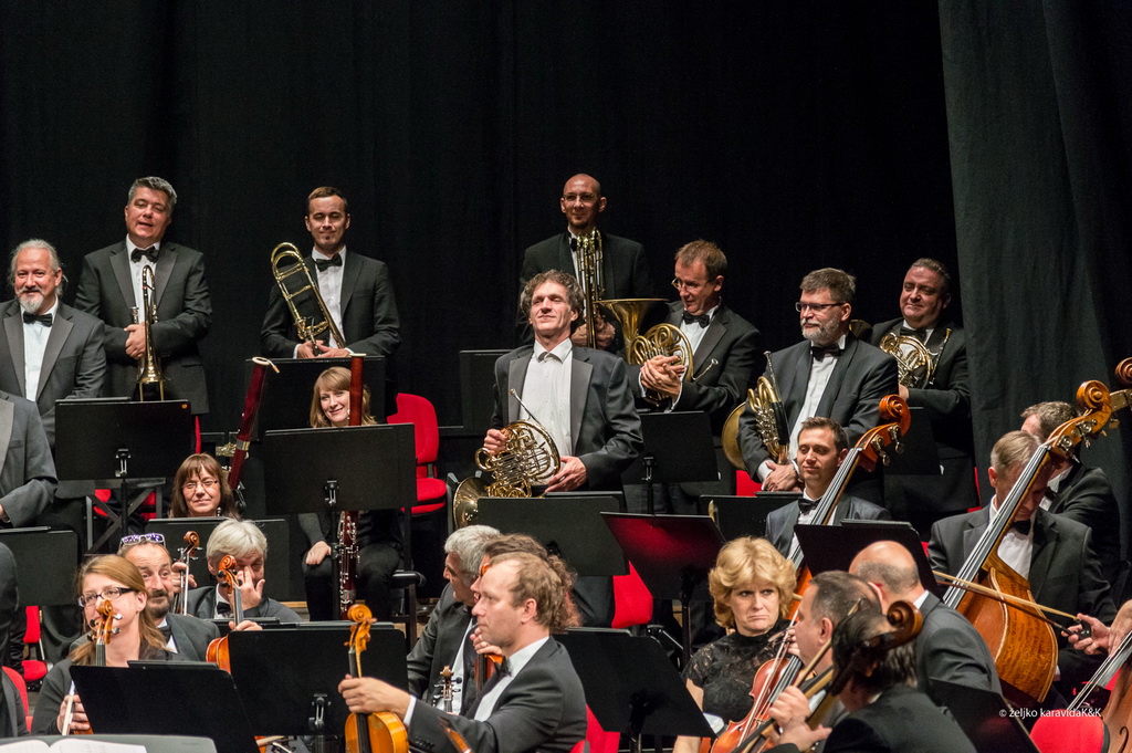 Simfonijski orkestar HRT-a pod ravnjanjem Enrica Dinda otvorio koncertnu sezonu u Zadru Simfonijski orkestar HRT-a pod ravnjanjem Enrica Dinda otvorio koncertnu sezonu u Zadru