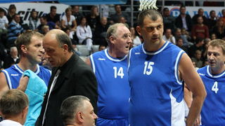 KK Zadar – Real Madrid, umirovljenje dresova 10 (Giuseppe Giergia) i 11 (Kresimir Cosic), Foto; Mladen Malik KK Zadar – Real Madrid, umirovljenje dresova 10 (Giuseppe Giergia) i 11 (Kresimir Cosic), Foto; Mladen Malik