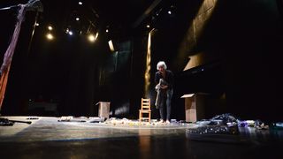 “Ana i Ona” naziv je predstave čijom je premijerom sinoć u zadarskom Kazalištu lutaka započela umjetnička revija pod nazivom “Nosi se Teatro Verrdi”.