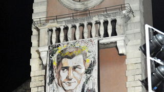 Zadar, 161112.
Kako je i najavljeno, na Narodnom trgu je oko 18h zapocelo organizirano slavlje povodom oslobodjenja generala Gotovine i Markaca. Do dugo u noc na pozornici ce se izmjenjivati brojni zadarski bendovi, klape i pjevaci poput Mladena Grdovica Zadar, 161112.
Kako je i najavljeno, na Narodnom trgu je oko 18h zapocelo organizirano slavlje povodom oslobodjenja generala Gotovine i Markaca. Do dugo u noc na pozornici ce se izmjenjivati brojni zadarski bendovi, klape i pjevaci poput Mladena Grdovica