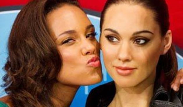 Alicia Keyes dobila voštanu blizanku, AP foto