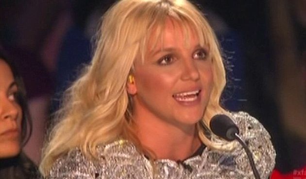 Britney Spears sve natjecatelje je slušala s čepićima u ušima , screenshot by youtube