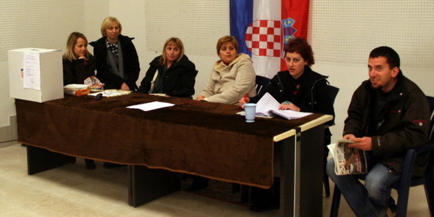 Izbori za članove Vijeća mjesnih odbora u pagu, Foto: Josip Portada