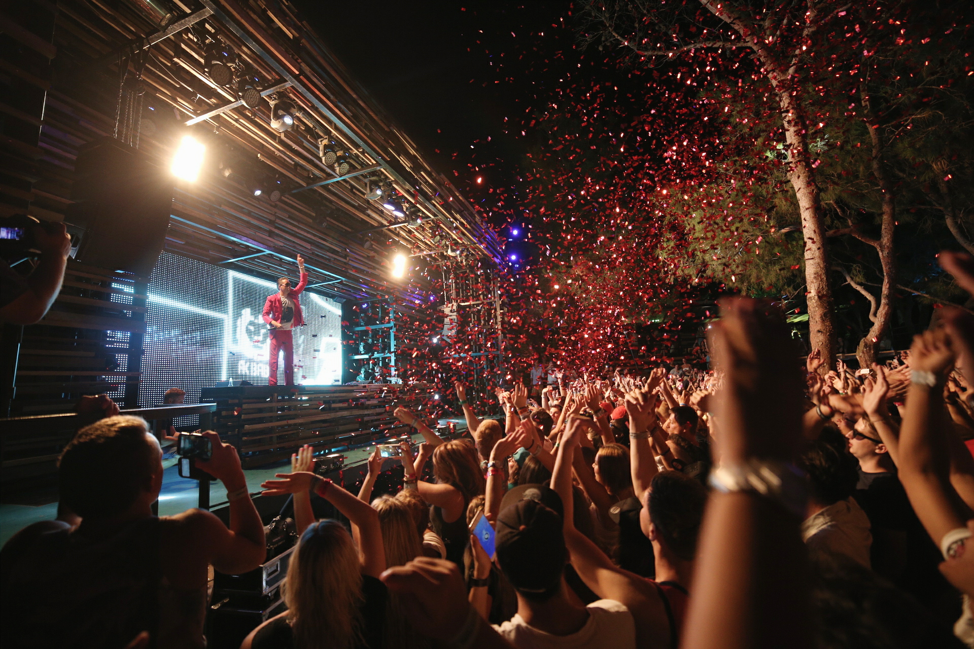 DJ Antoine zapalio Kalypso club, Foto: Bruno Zlomislić DJ Antoine zapalio Kalypso club, Foto: Bruno Zlomislić