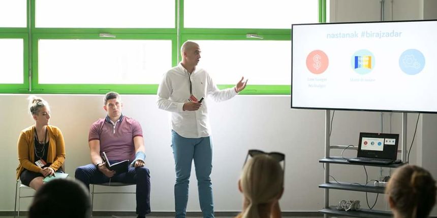Božičev, Pece i Bačić predstavili kampanju #birajzadar na dva summita digitalnog poslovanja u Zagrebu Božičev, Pece i Bačić predstavili kampanju #birajzadar na dva summita digitalnog poslovanja u Zagrebu