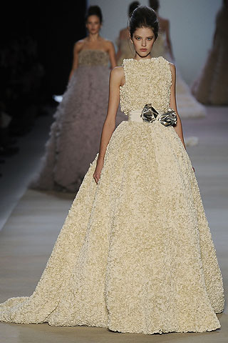 Na granici s coutureom (Moda.hr)